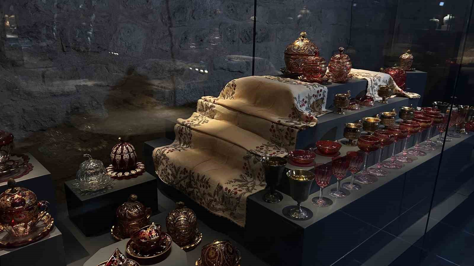 Topkapı Sarayı’nda Şerbethane 452 eserle ziyaretçilerine kapılarını açtı