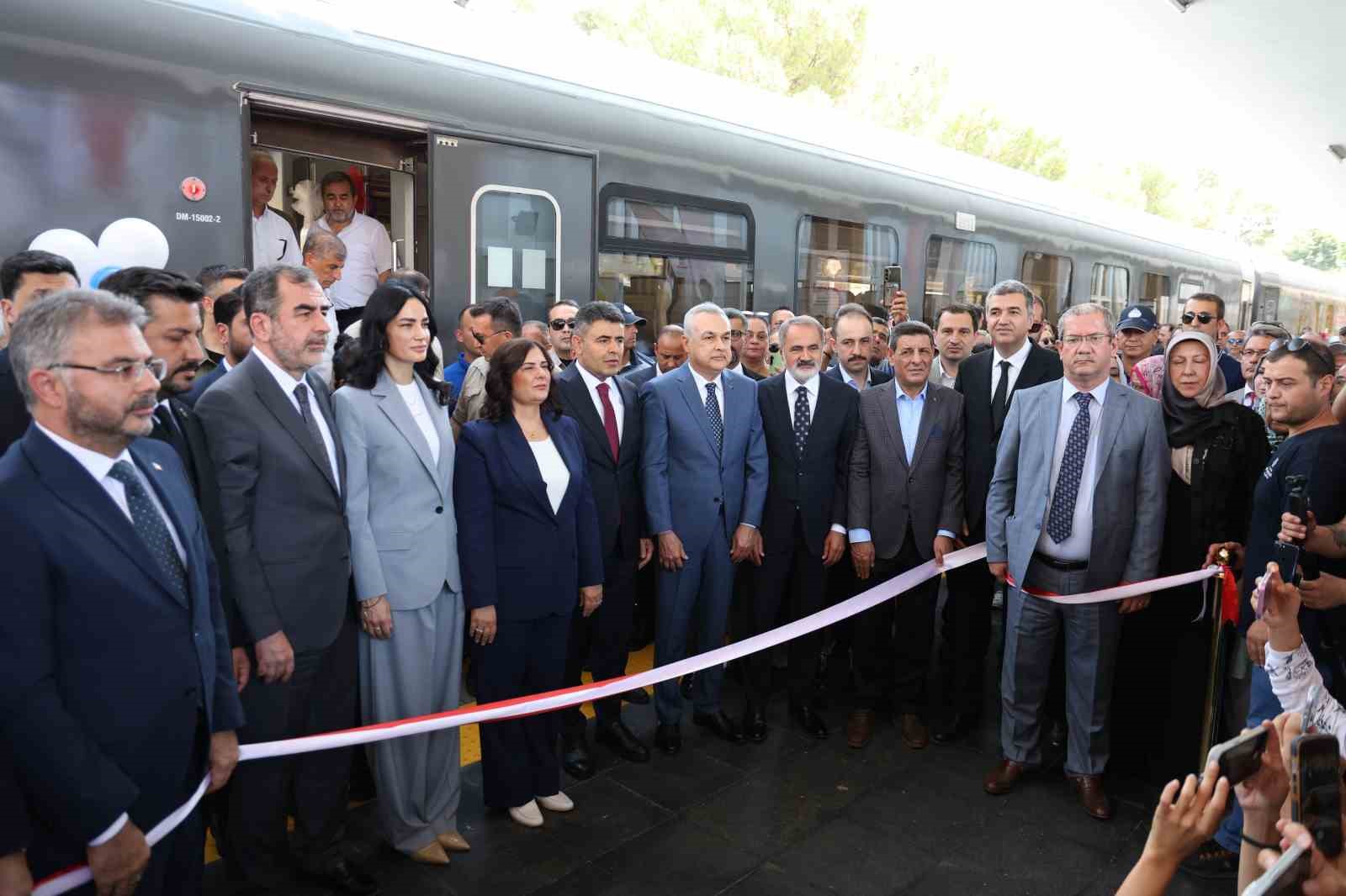 AYBAN banliyö hattı hizmete açıldı