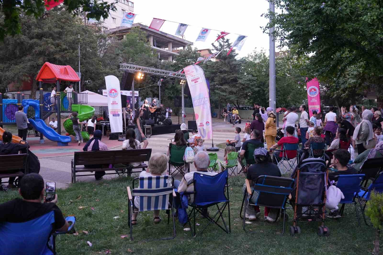 Maltepe’de 90’lar rüzgarı devam ediyor