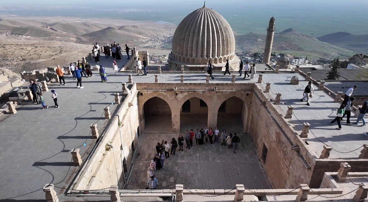 Mardin’de 100 öğrenciye 5 gün ücretsiz otel konaklama desteği