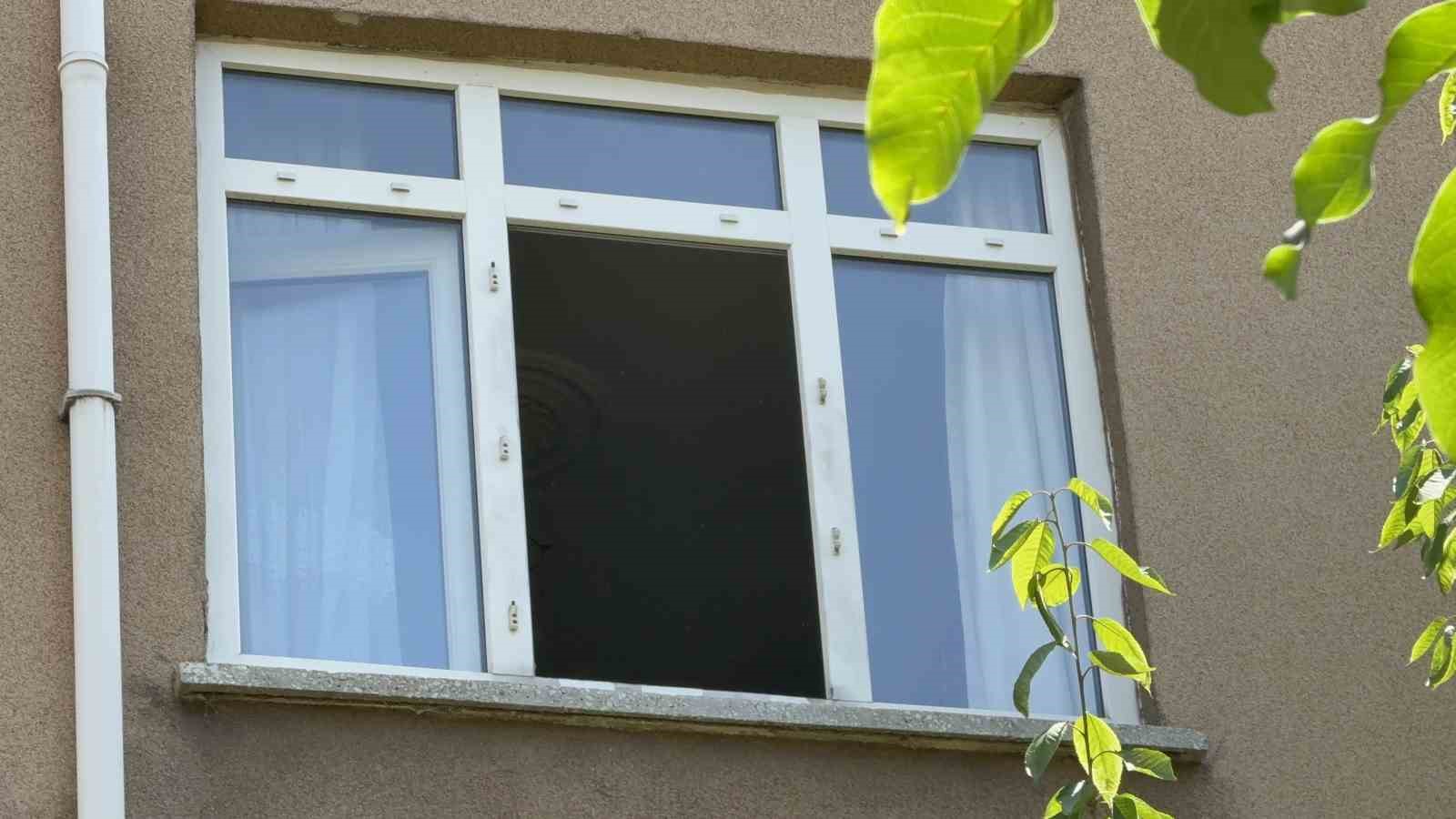 Samsun’da pencereden düşen 16 yaşındaki çocuk hayatını kaybetti