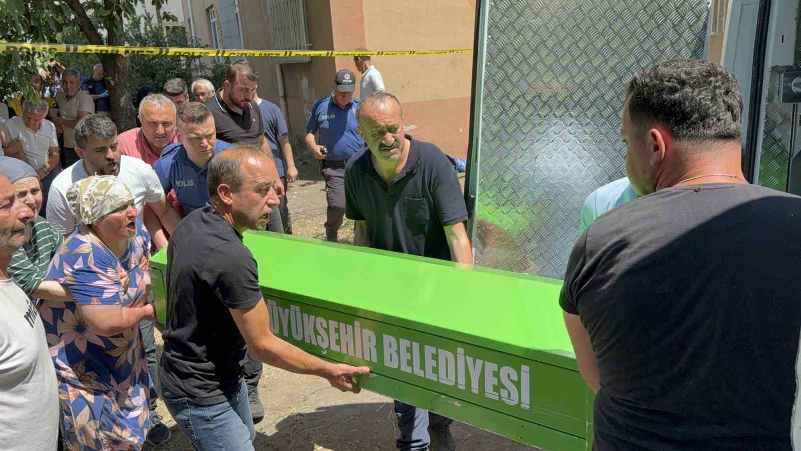 Samsun’da pencereden düşen 16 yaşındaki çocuk hayatını kaybetti