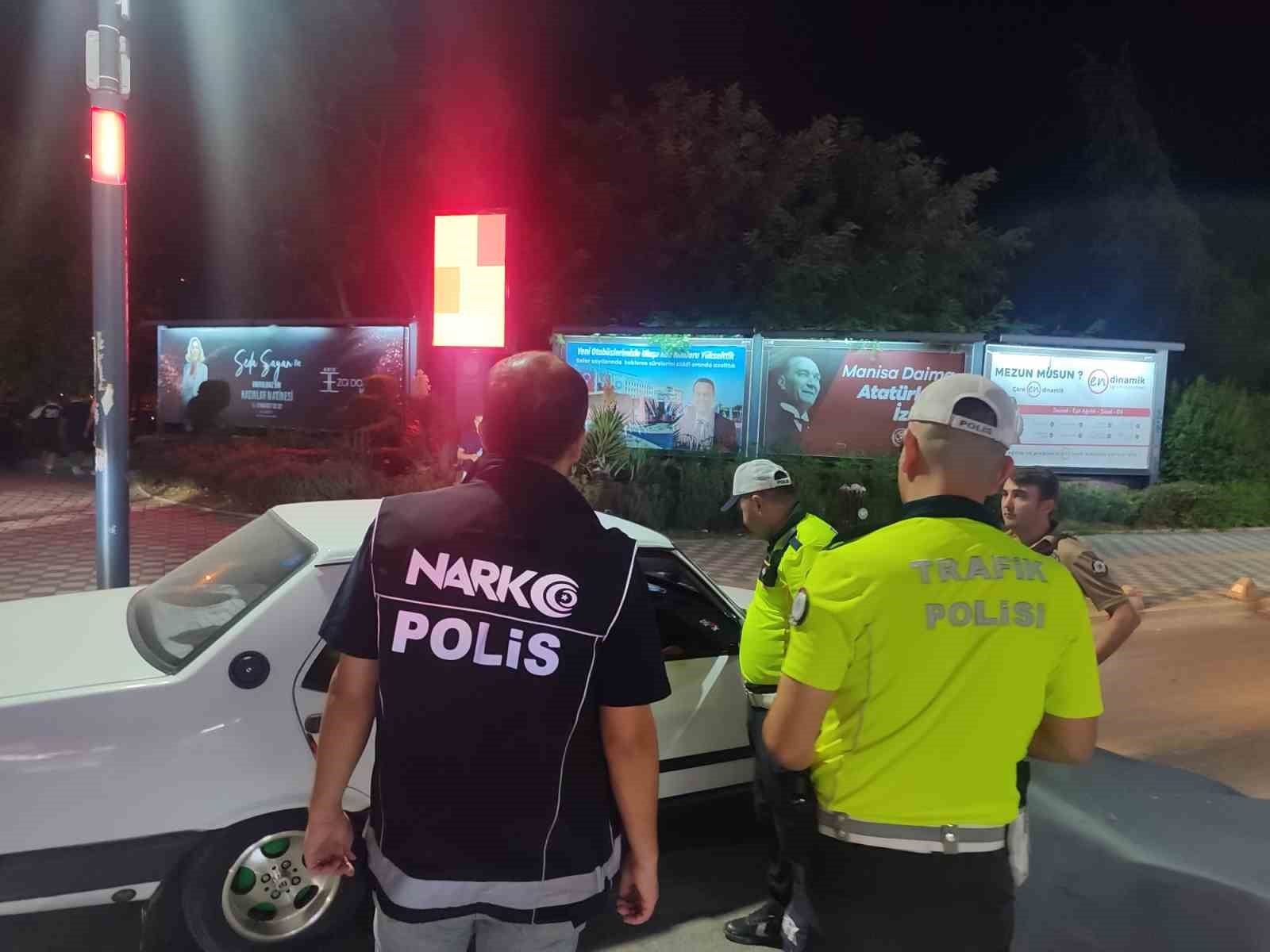 Manisa’da dev narko uygulaması: 15 bin 956 içimlik uyuşturucu ele geçirildi