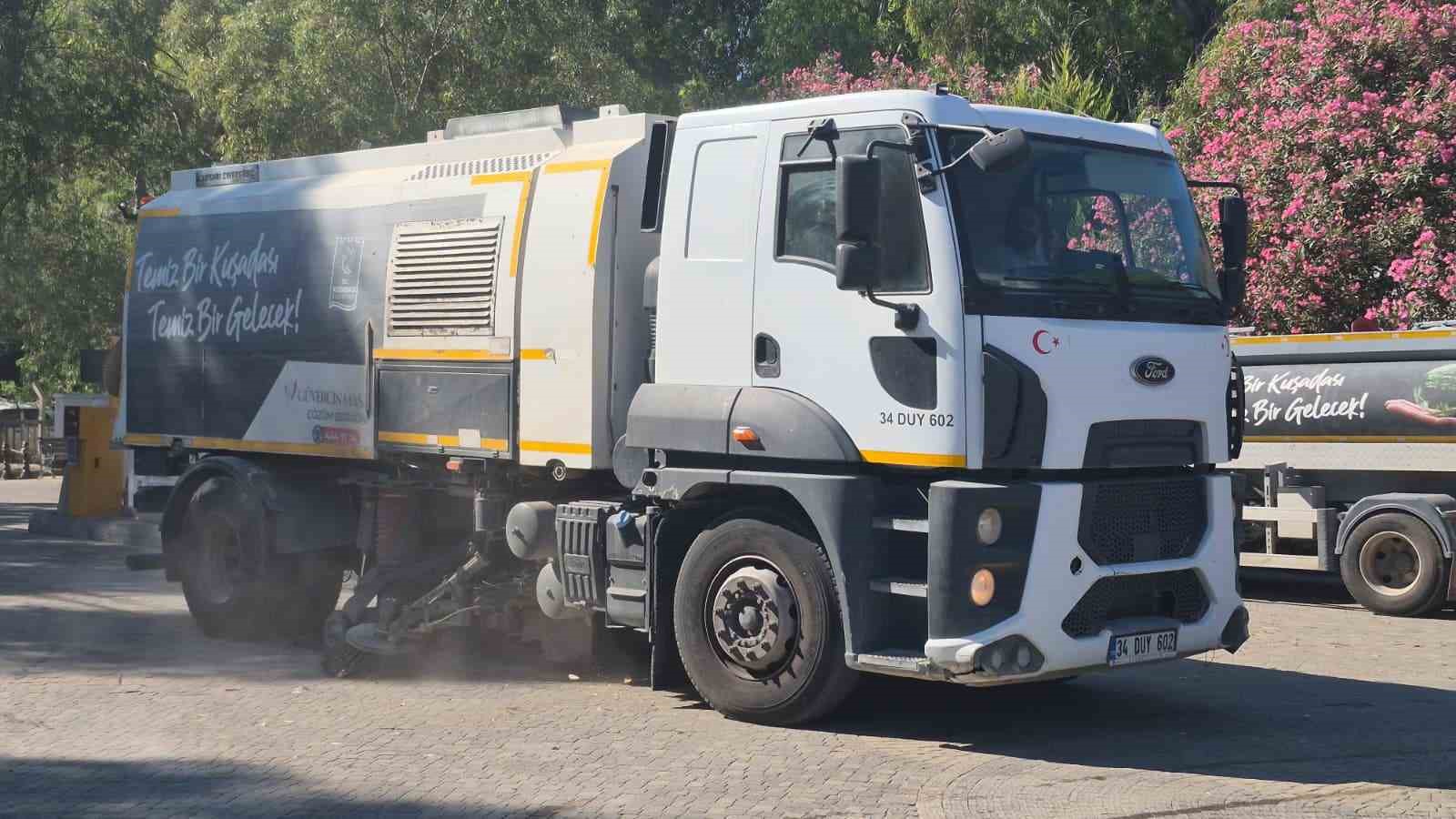 Kuşadası’nda Adagöl Mesire Alanı’na yaz bakımı