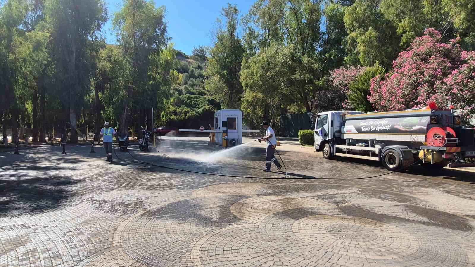 Kuşadası’nda Adagöl Mesire Alanı’na yaz bakımı