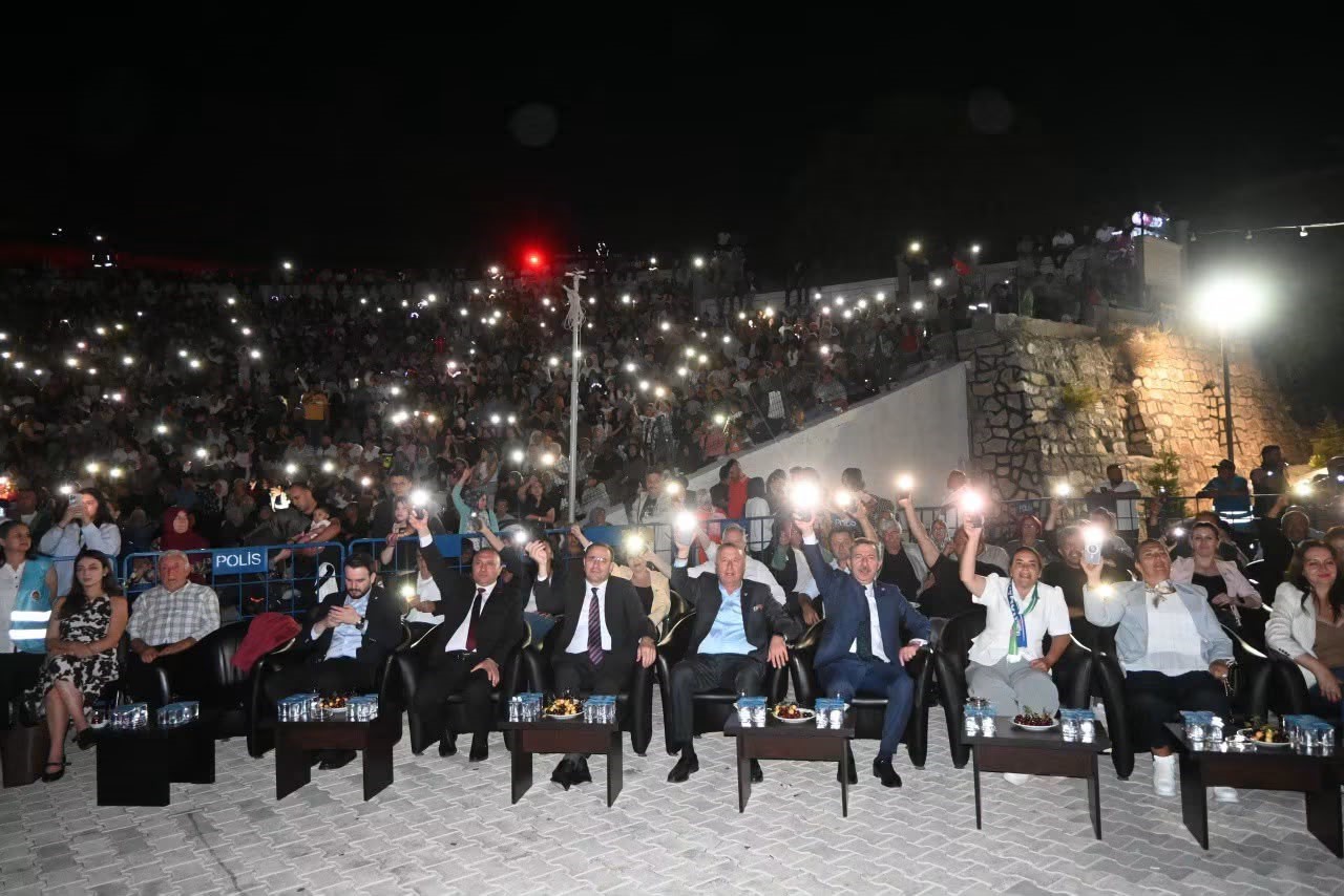 Afyonkarahisar’da ’Vişne ve Eber Sarısı Festivali’ başladı