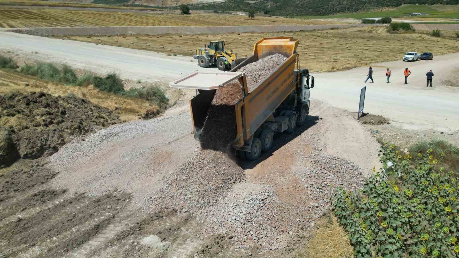 Büyükşehir’den İnegöl’e 18 kilometre uzunluğunda yeni yol