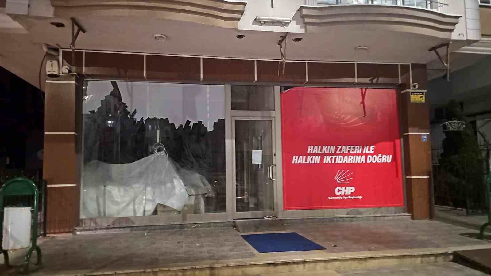 Görevden alınan ilçe başkanı kontratı kendi üzerine yapmış