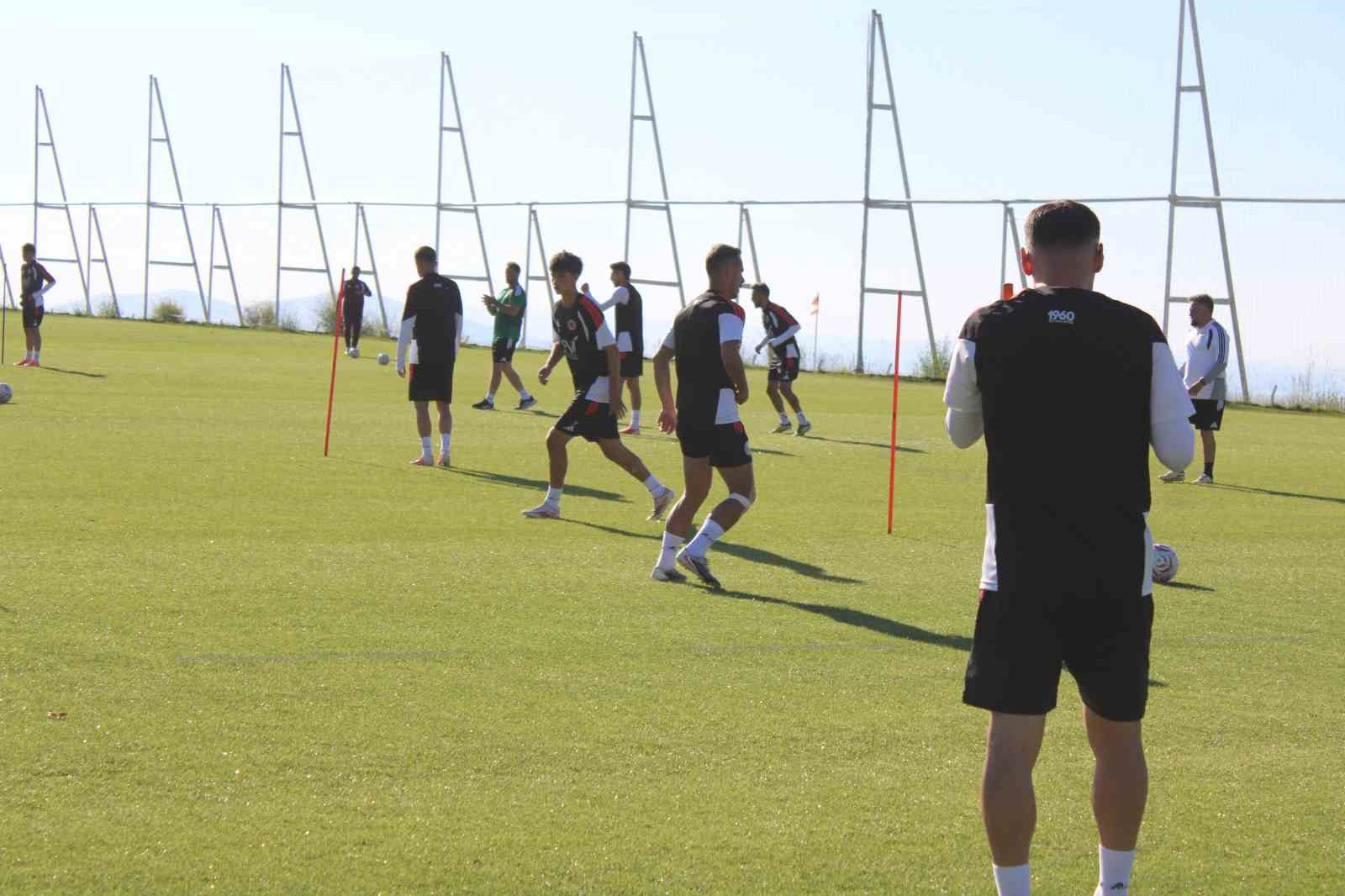 Selçuk Şahin: "Lige iyi başlamak istiyoruz"