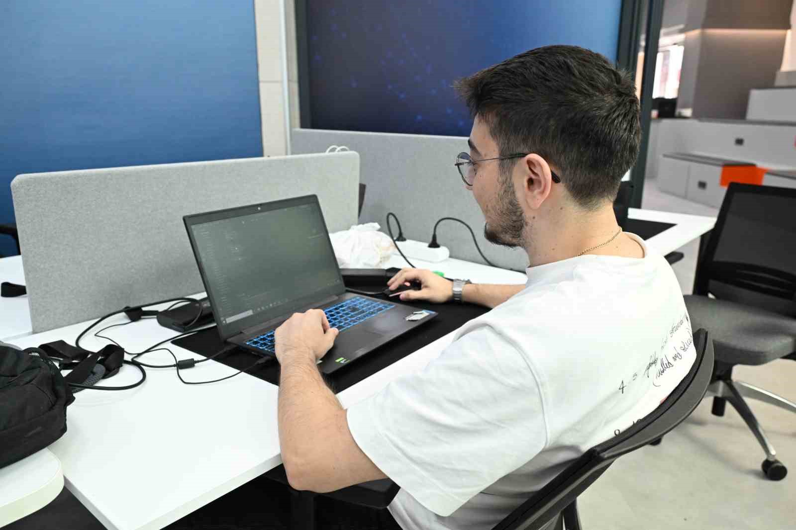 Akademi Manisa’da teknoloji seferberliği