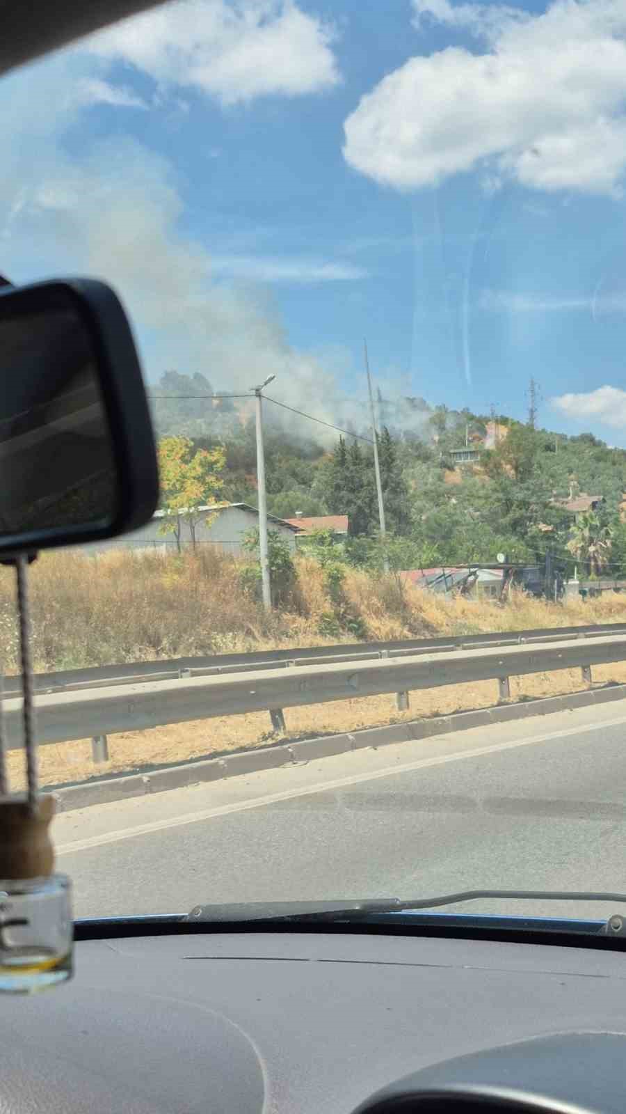 Gemlik’te zeytinlik alanda çıkan yangın kontrol altına alındı
