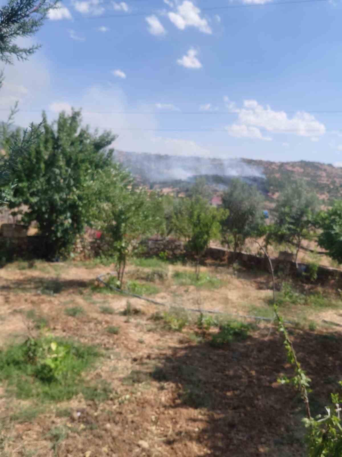 Dicle’de örtü yangını