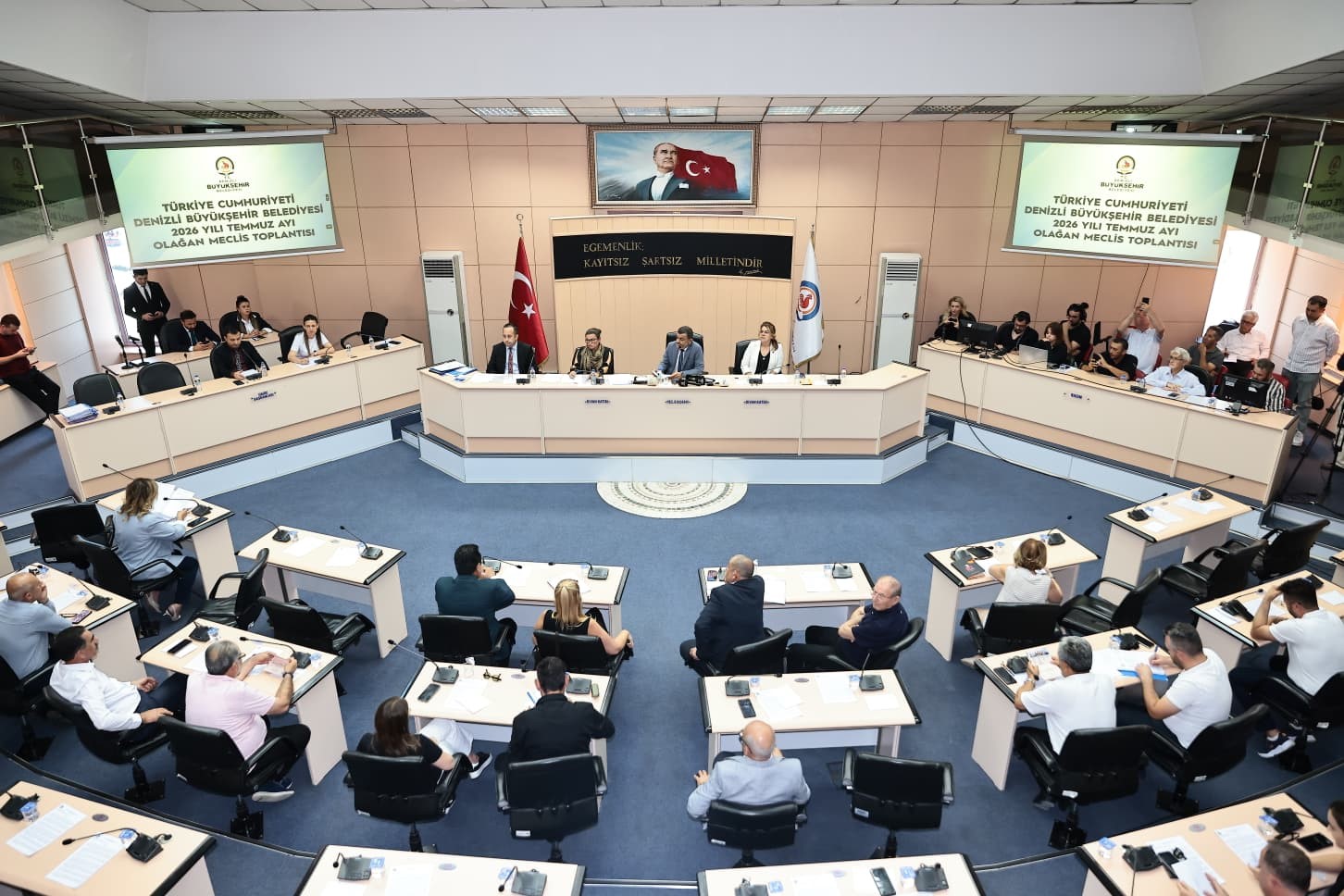 Denizli Büyükşehir Meclisi’nden öğrenci ve ailelere üçlü destek paketi