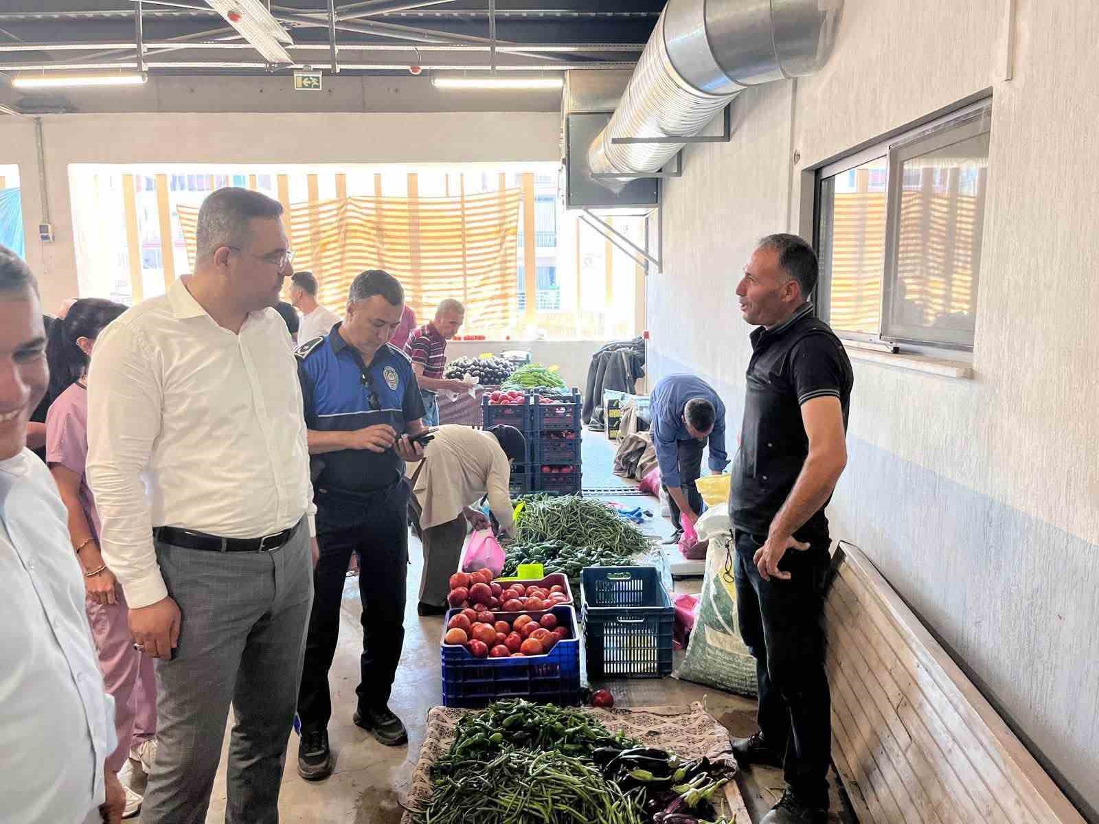 Kaymakam Dalak pazaryerinde esnaf ve vatandaşlarla buluştu