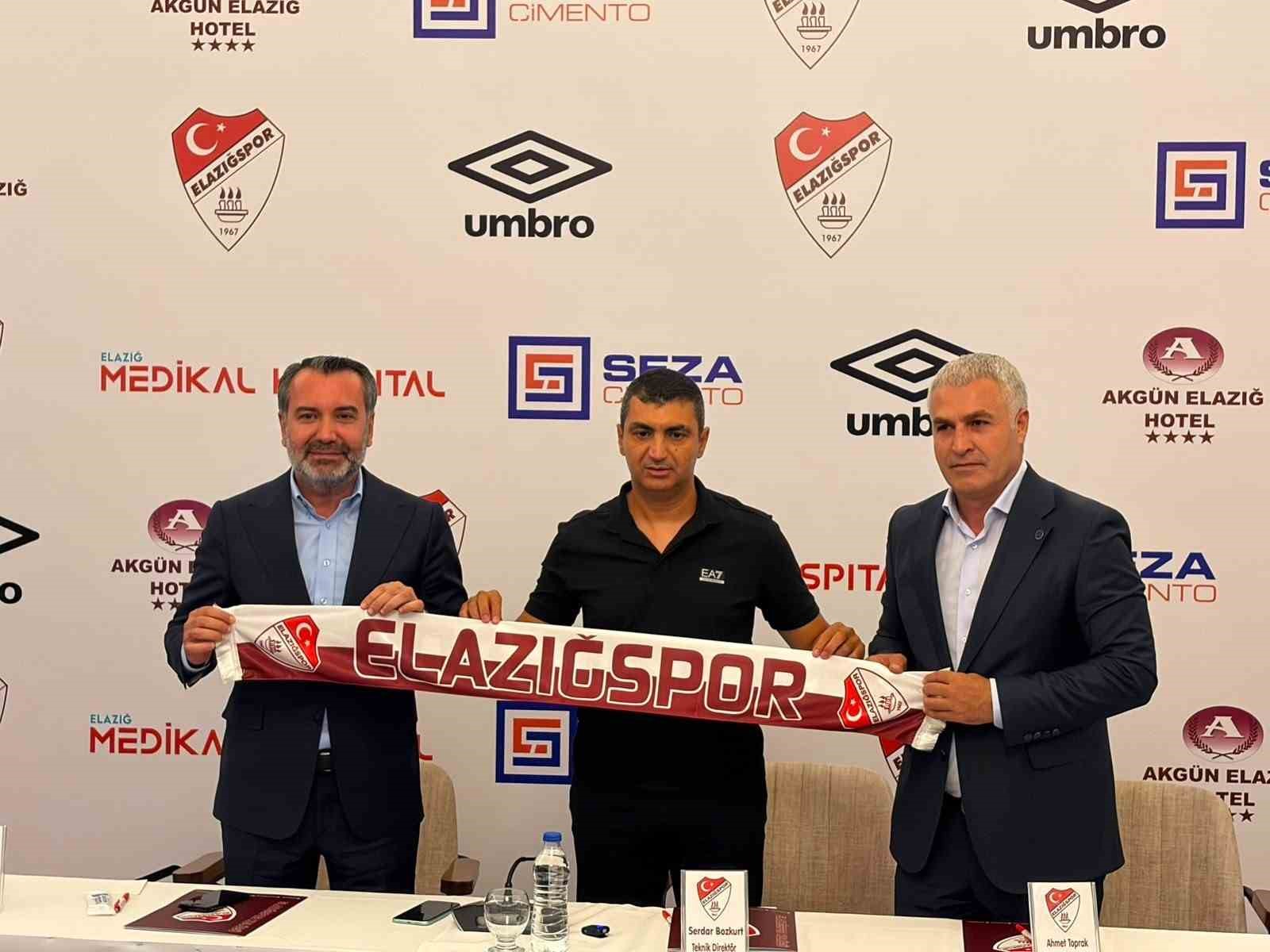 Elazığspor’da imza töreni düzenlendi