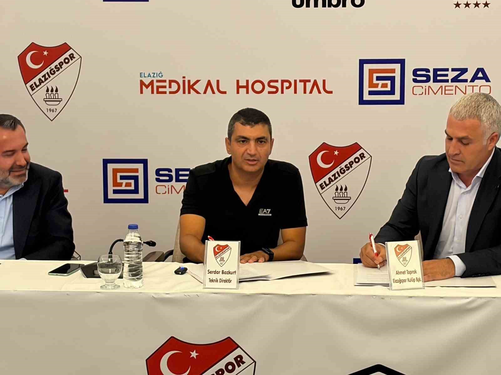 Elazığspor’da imza töreni düzenlendi
