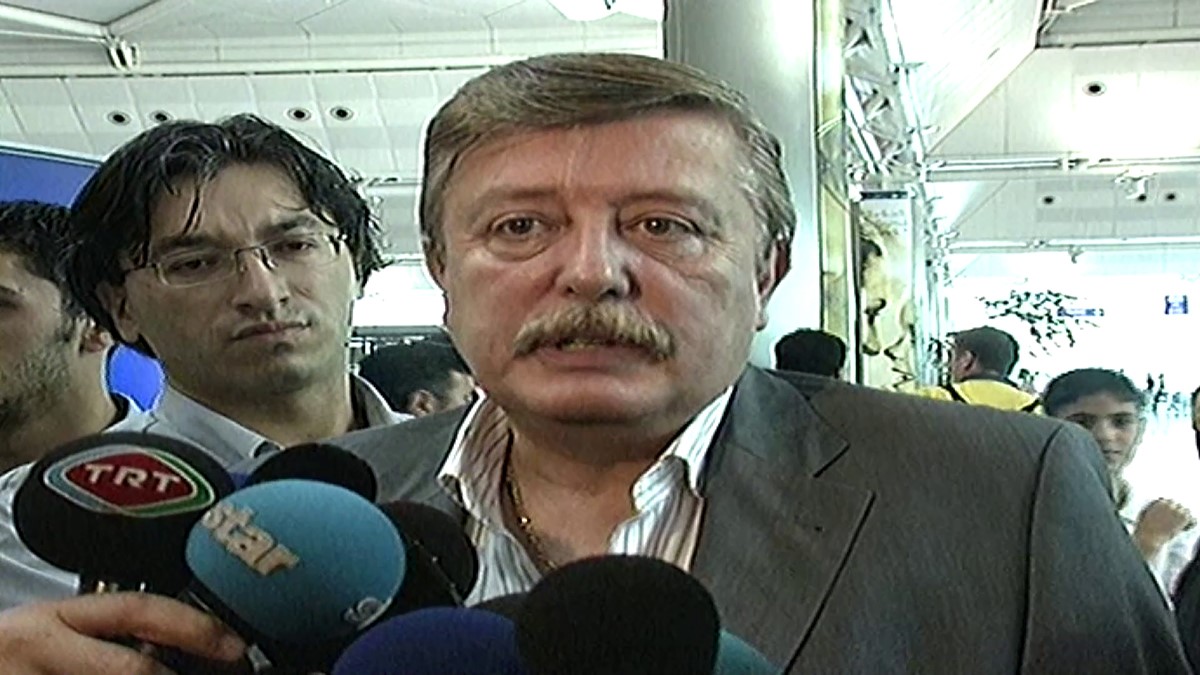Gazeteci Aziz Üstel İzmir’de hayatını kaybetti