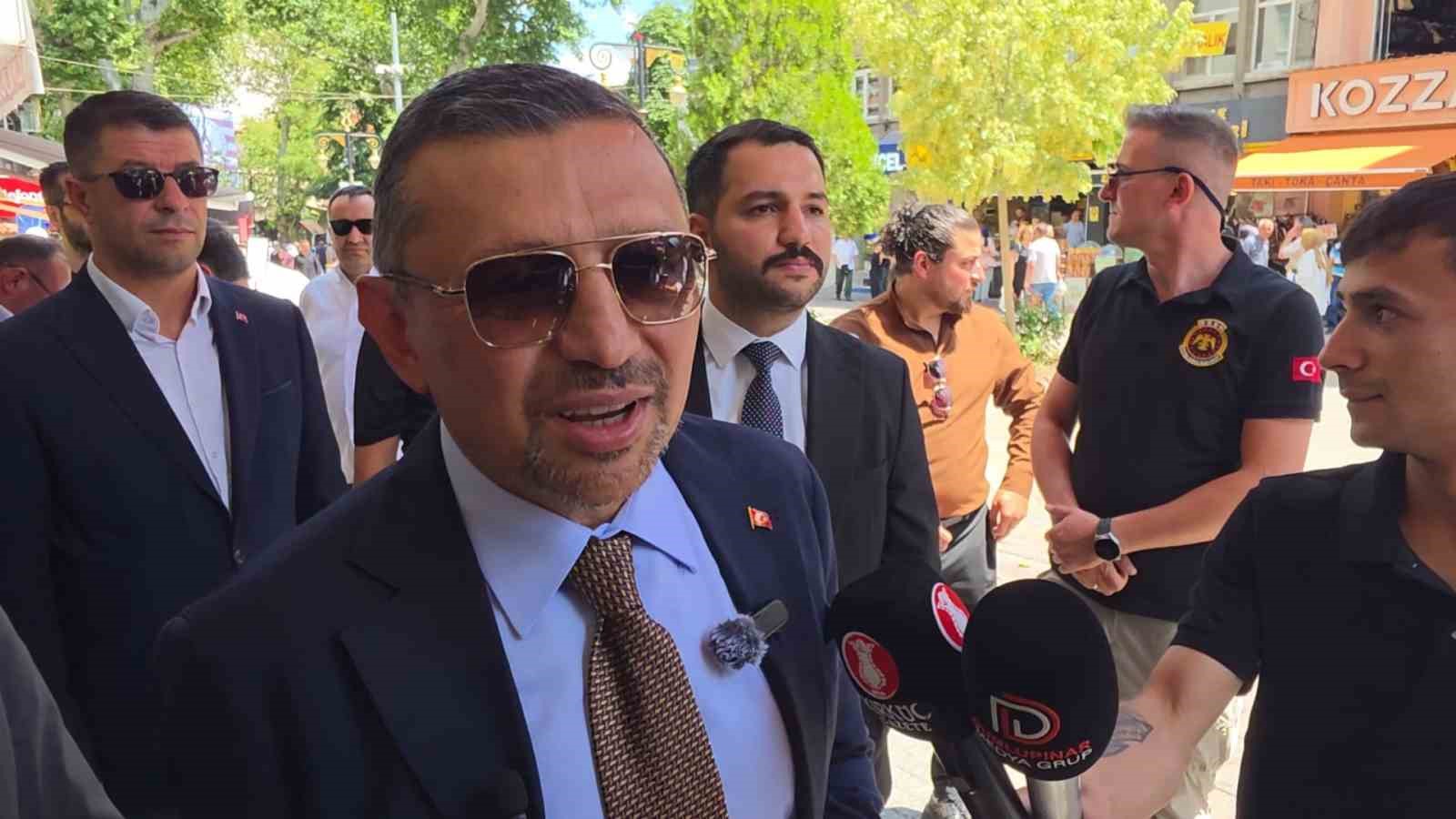 MHP Kütahya İl Başkanlığı’ndan vatandaşlara aşure ikramı