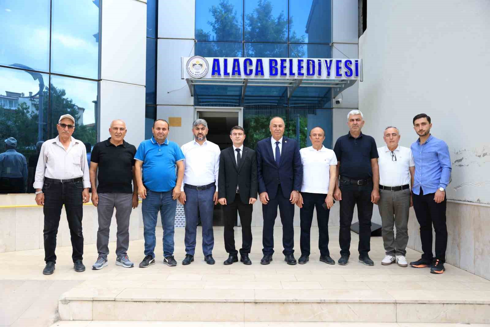 İlçe Jandarma Komutanına fahri hemşehrilik beratı