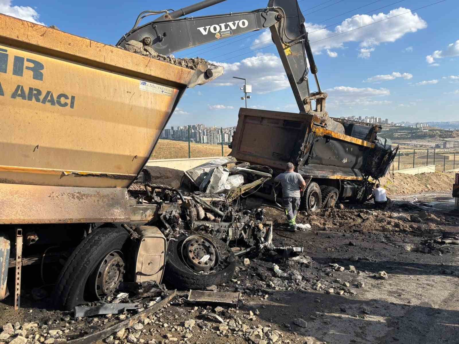Ankara’da ABB’ye ait kamyon kaza yaptı: 2 işçi hayatını kaybetti