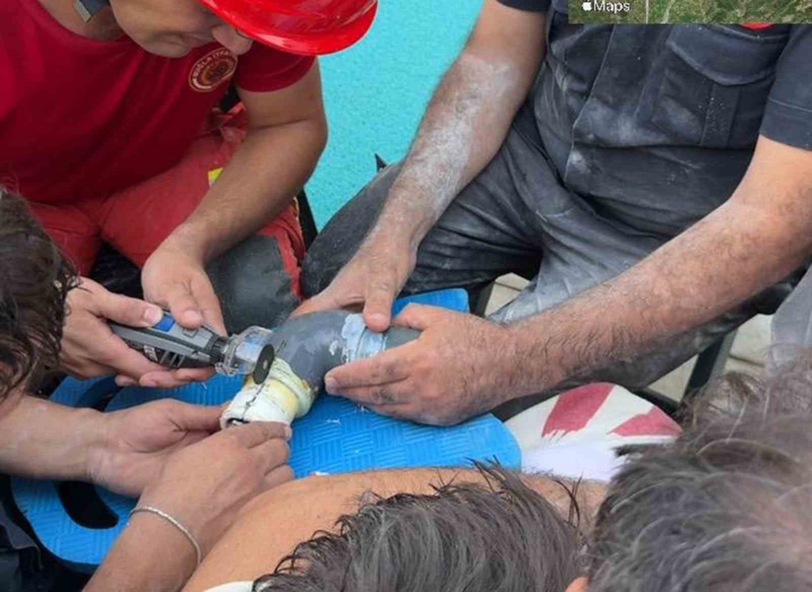 Havuzda kolu sıkışan 4 yaşındaki çocuk kurtarıldı