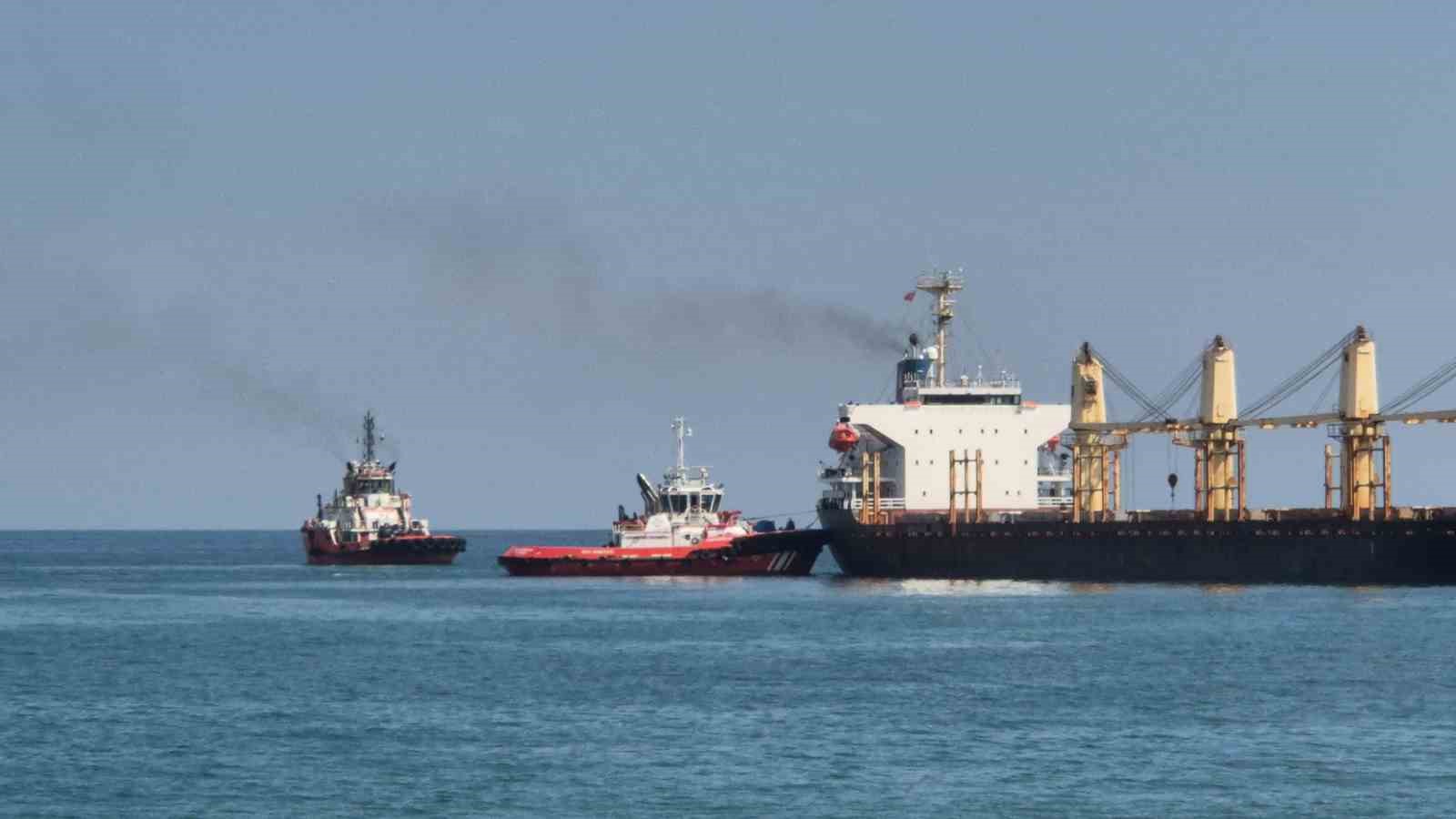 Tekirdağ açıklarında 4 gün önce karaya oturan çeltik yüklü gemi kurtarıldı