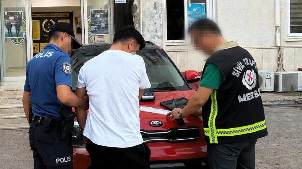 O anları araç kamerası kaydetti: Trafiği tehlikeye düşürdü 261 bin TL ceza yedi