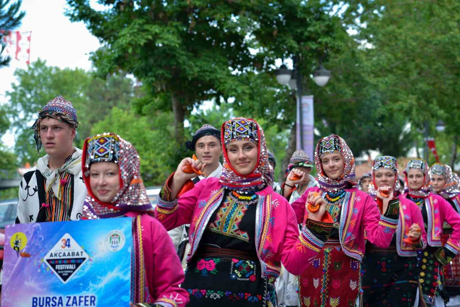 34. Uluslararası Akçaabat Müzik ve Halk Oyunları Festivali başladı