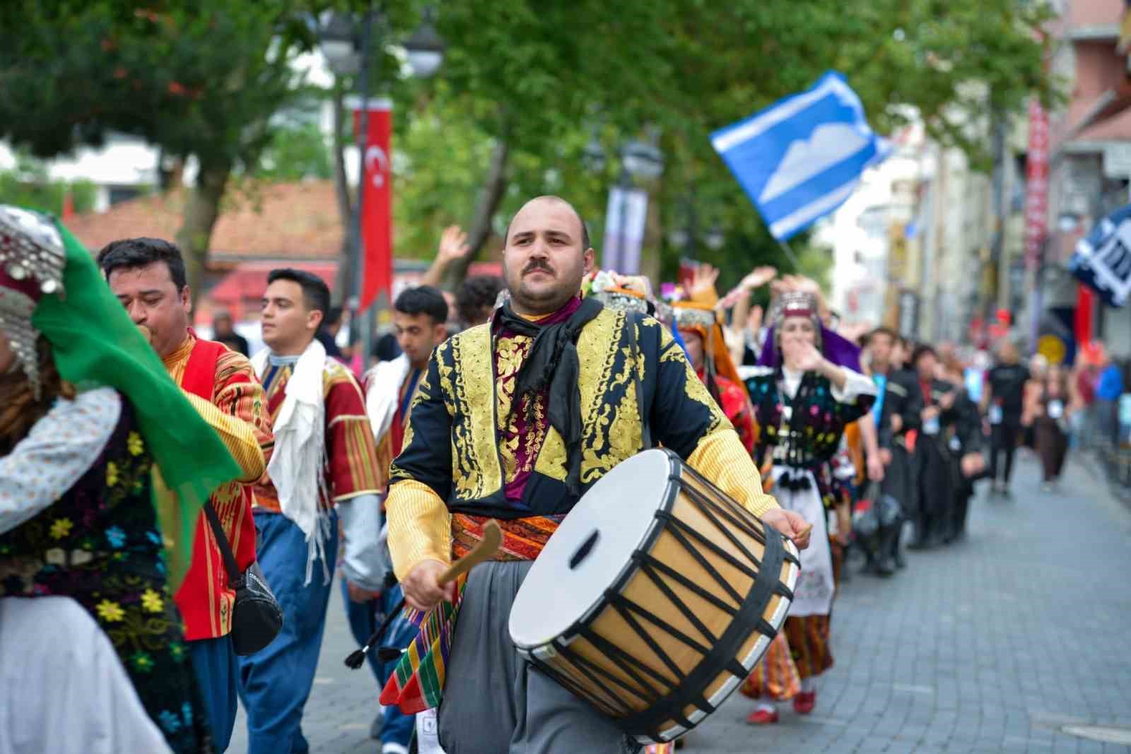 34. Uluslararası Akçaabat Müzik ve Halk Oyunları Festivali başladı