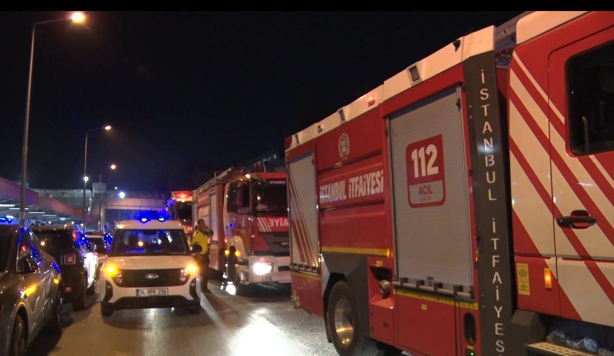Cerrahpaşa Diş Hekimliği Fakültesi çatısında yangın çıktı