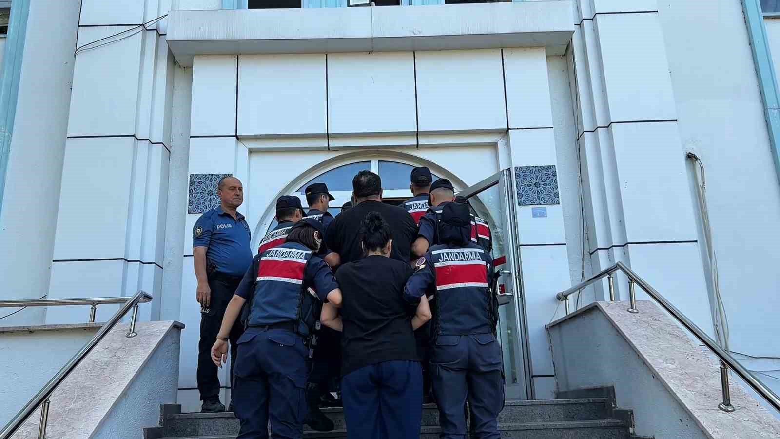 Sahte alışveriş sitesi kurup vatandaşları dolandıran şebekeye operasyon...7 kişi tutuklandı
