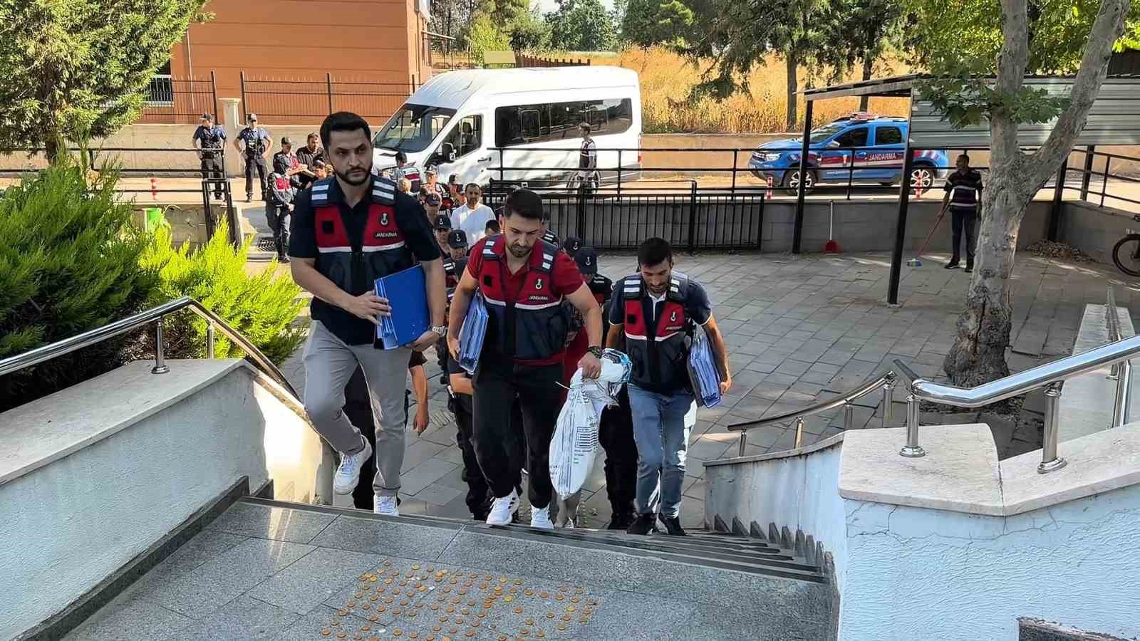 Sahte alışveriş sitesi kurup vatandaşları dolandıran şebekeye operasyon...7 kişi tutuklandı