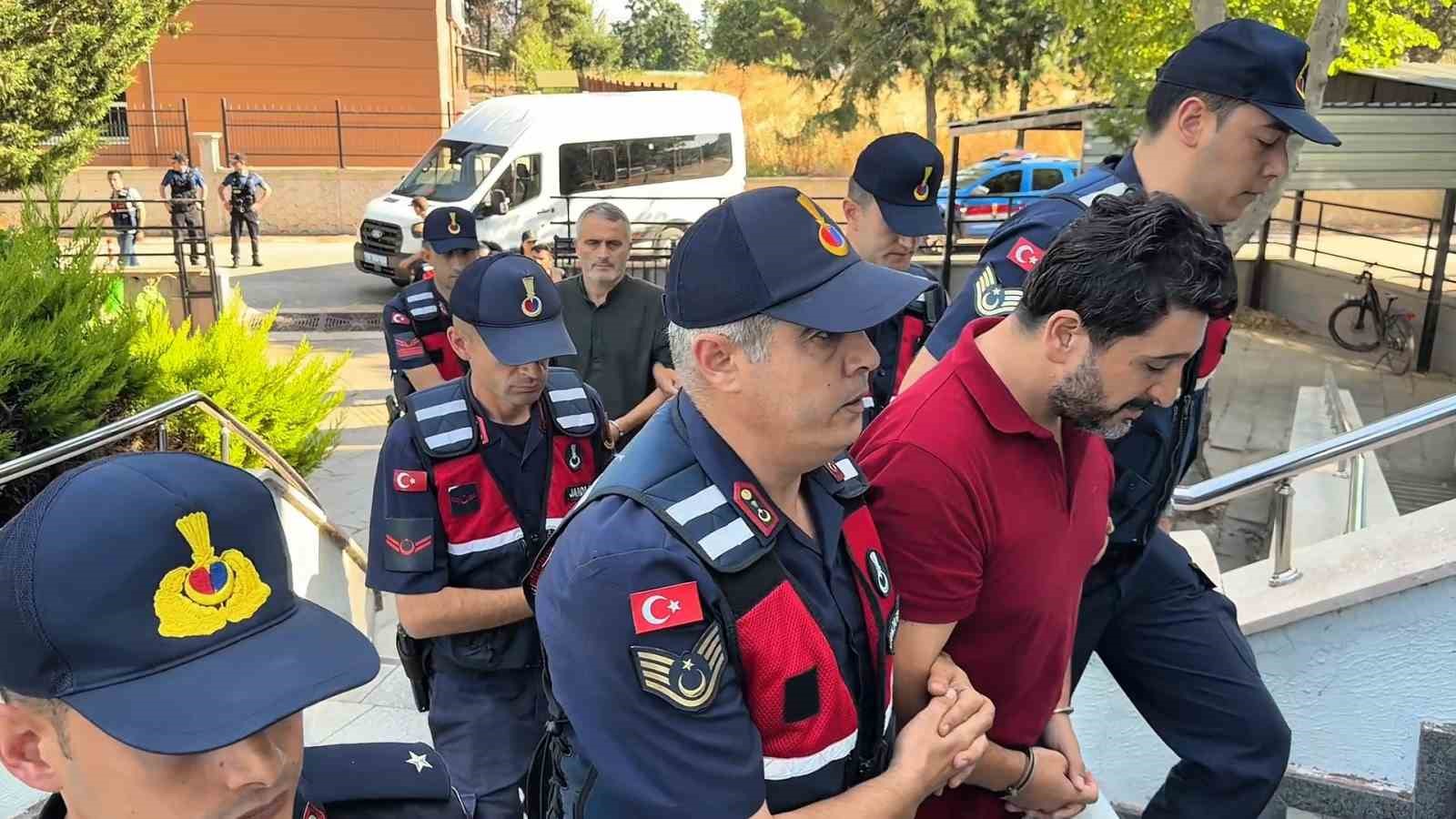 Sahte alışveriş sitesi kurup vatandaşları dolandıran şebekeye operasyon...7 kişi tutuklandı