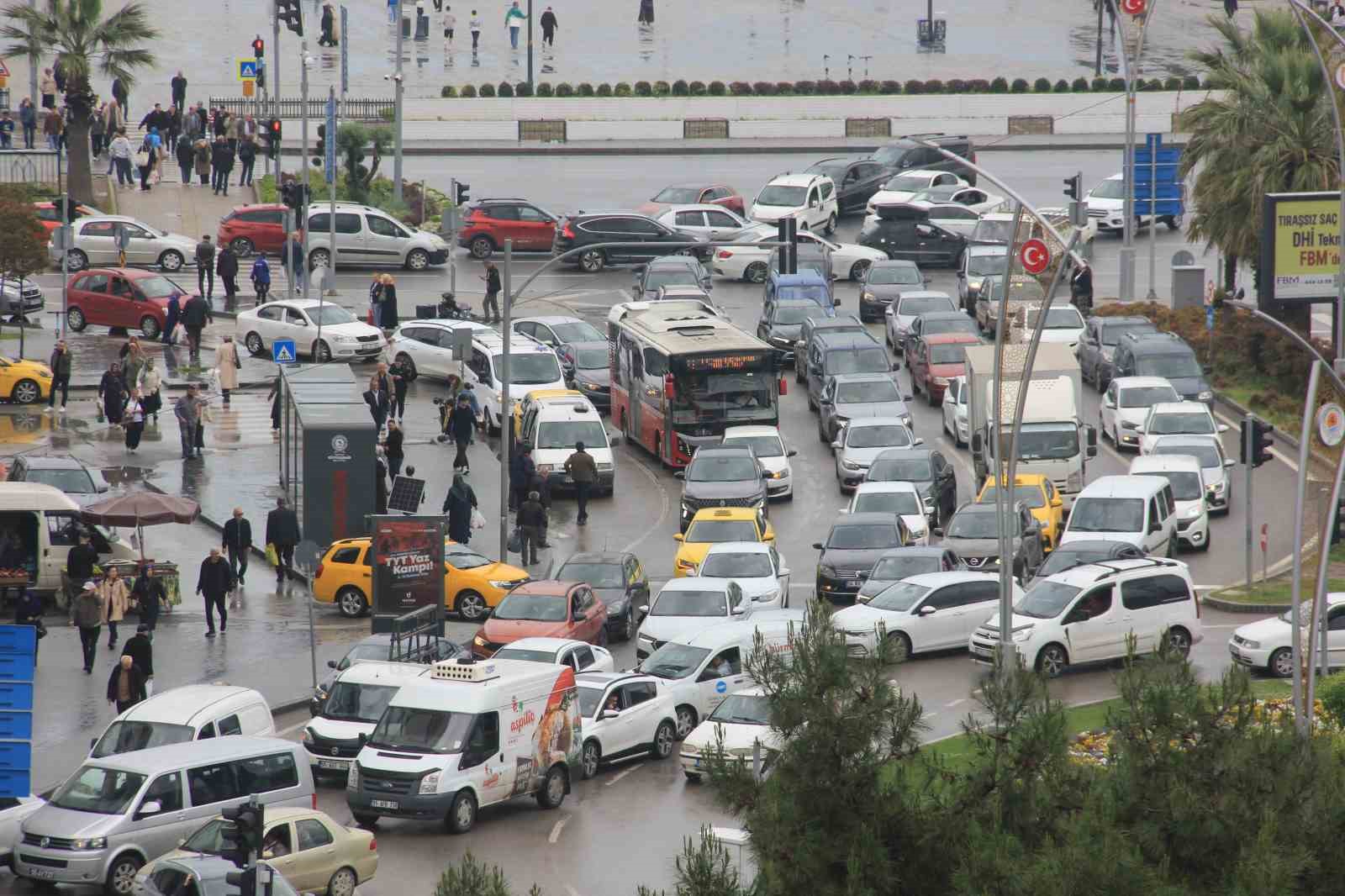 Samsun’un trafik yükü artıyor: 1 yılda 37 bin 641 araç artışı