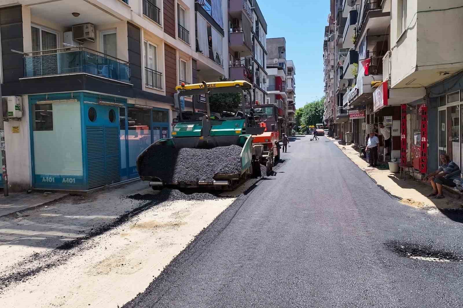 Başkan Yetişkin asfalt çalışmalarını yerinde inceledi