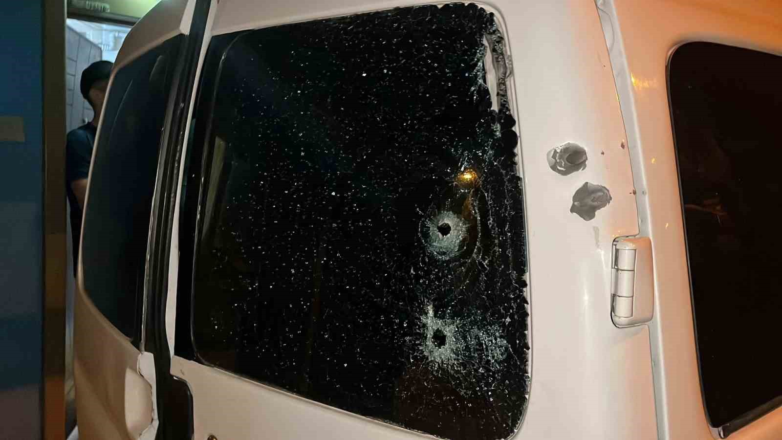 Pompalı tüfekle geldi, gece yarısı mahalleliyi sokağa döktü: 1 yaralı