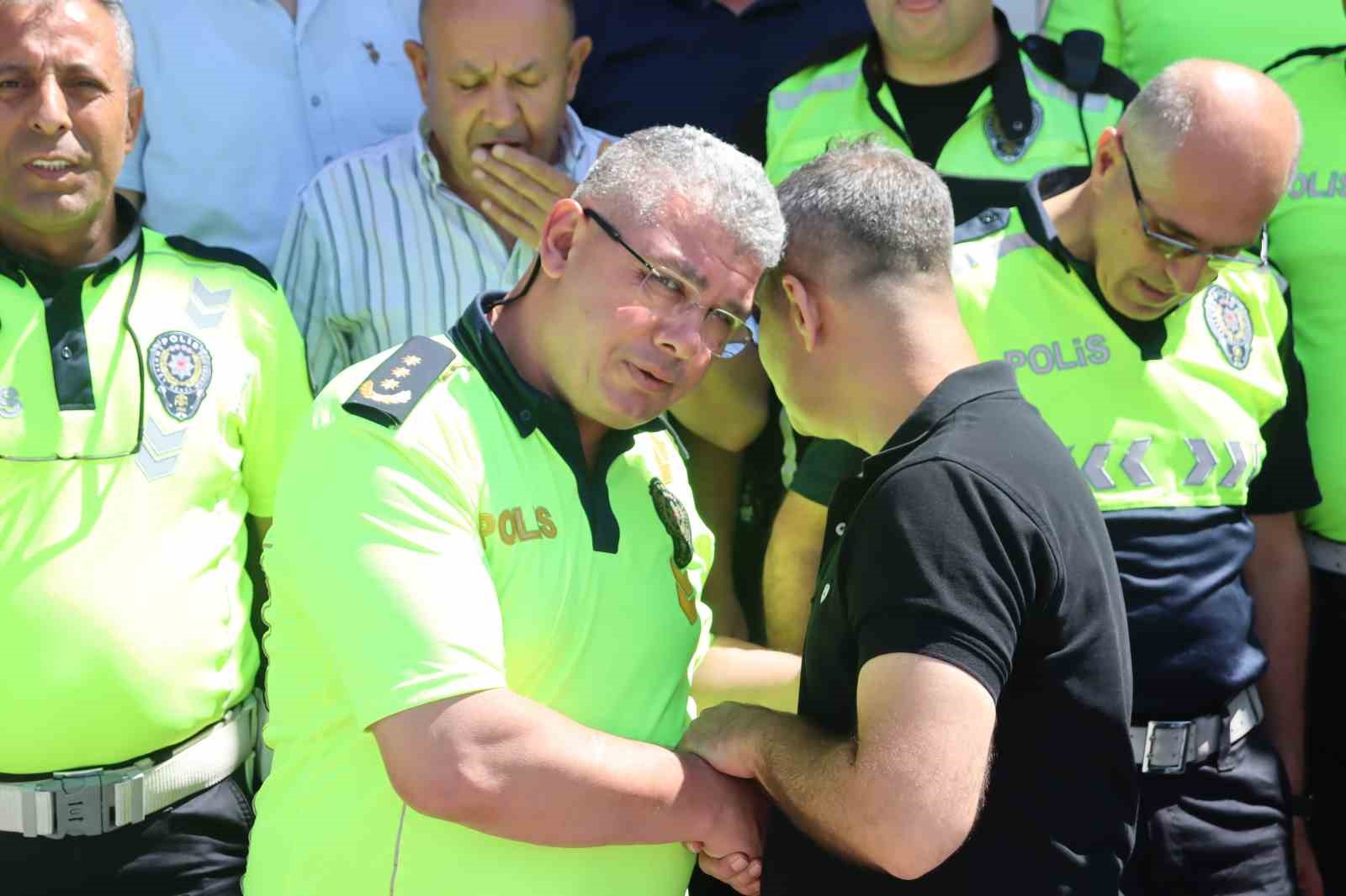Kayseri’de başkomiserden duygu dolu emeklilik anonsu