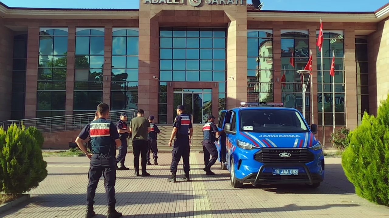 Çorum’da uyuşturucu tacirlerine jandarmadan operasyon: 1 tutuklama