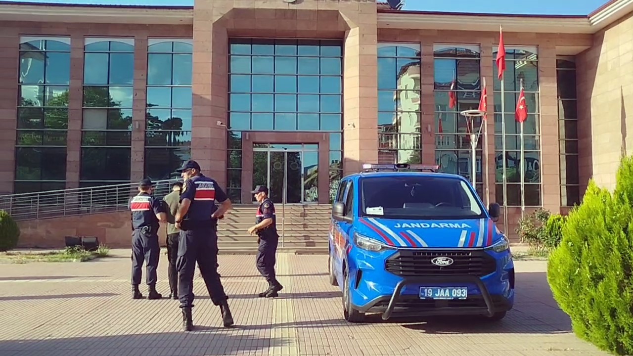 Çorum’da uyuşturucu tacirlerine jandarmadan operasyon: 1 tutuklama