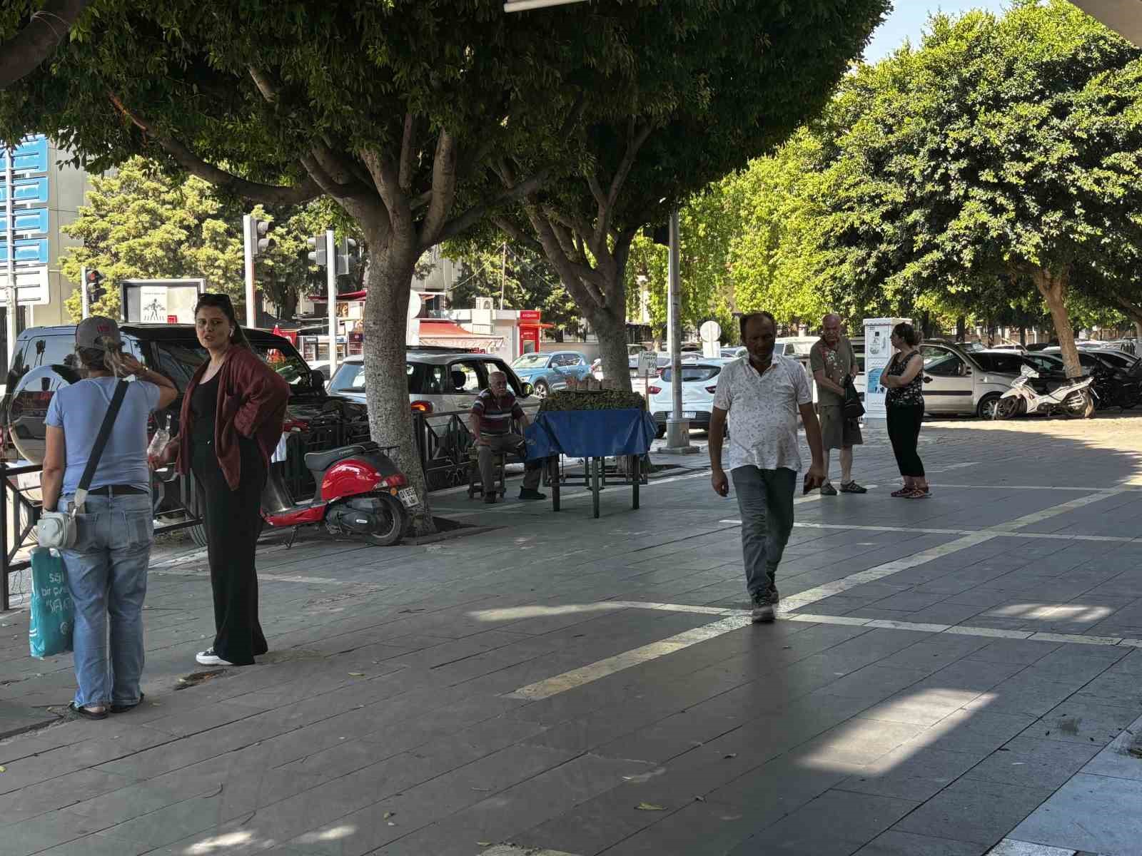 Adanalı sanatçı Haluk Levent’e hemşehrilerinden tepki: