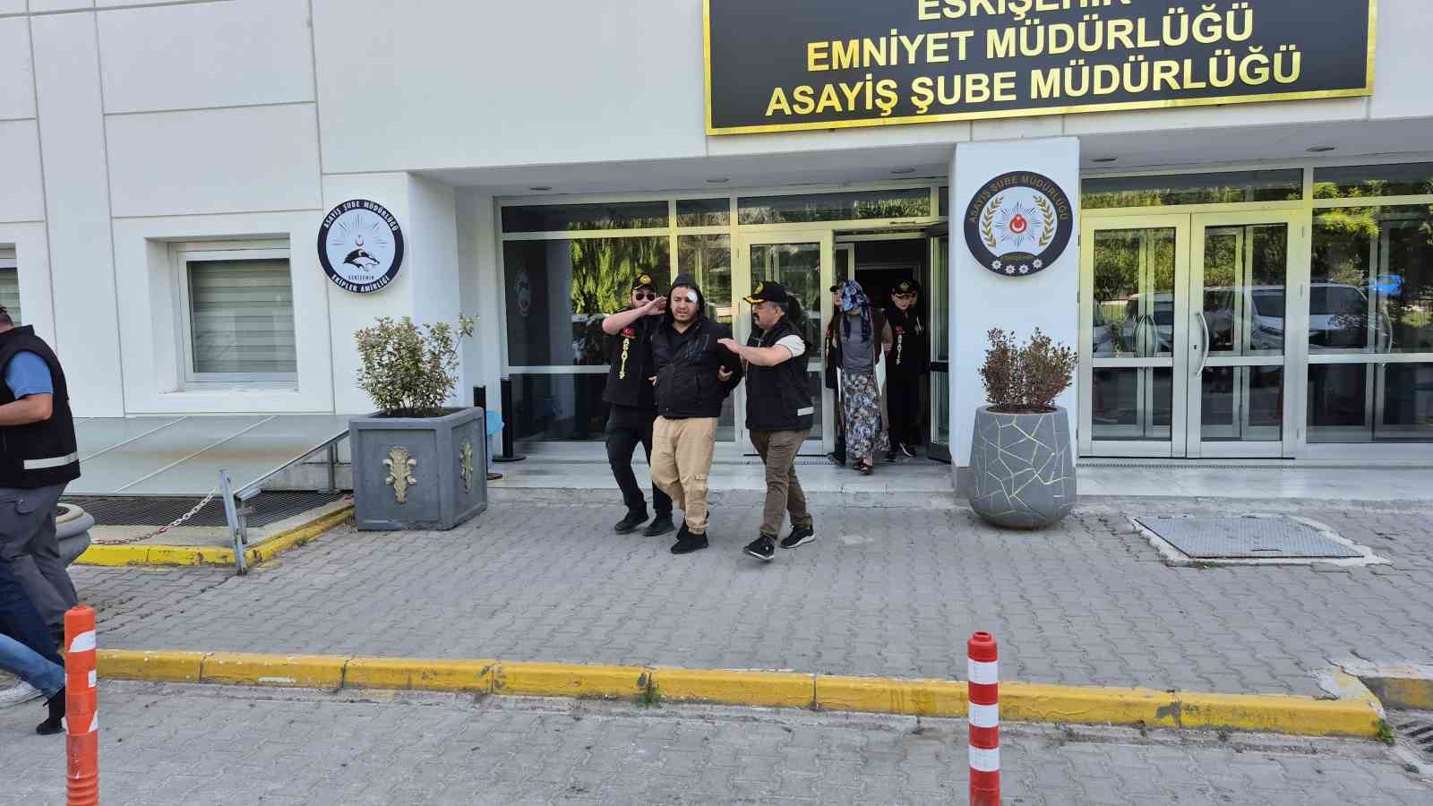 Eskişehir’de polisin de yaralandığı kavga ile ilgili 18 şüpheli adliyeye sevk edildi