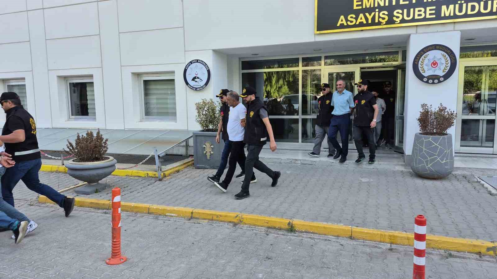 Eskişehir’de polisin de yaralandığı kavga ile ilgili 18 şüpheli adliyeye sevk edildi