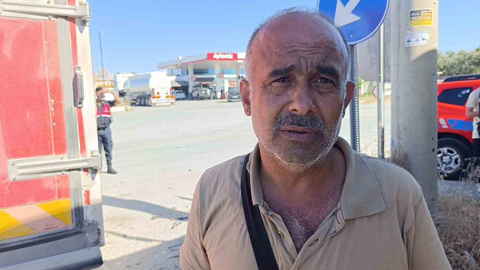 Kamyonet ile otomobilin çarpışma anı kamerada: 2 yaralı