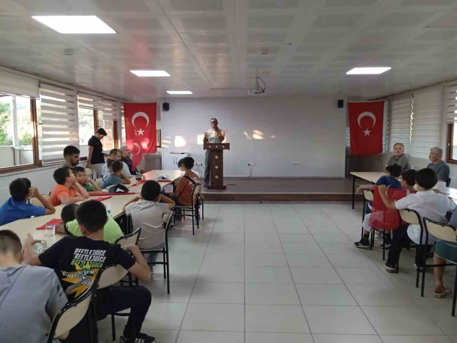 Muğla’da genç Yıldızlardan Gazze’ye destek ve şehitlere vefa yürüyüşü