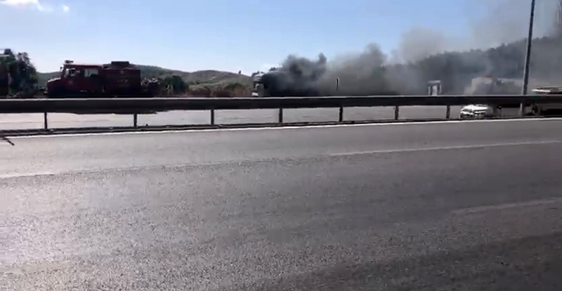 Bursa’da seyir halindeki tır alev topuna döndü