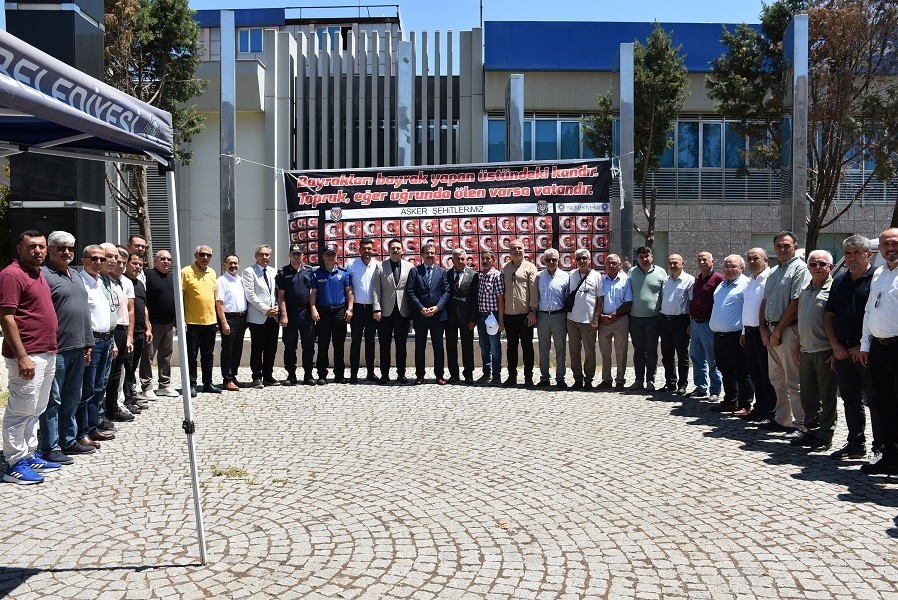 Salihli’de şehit aileleri aşure geleneğini sürdürdü