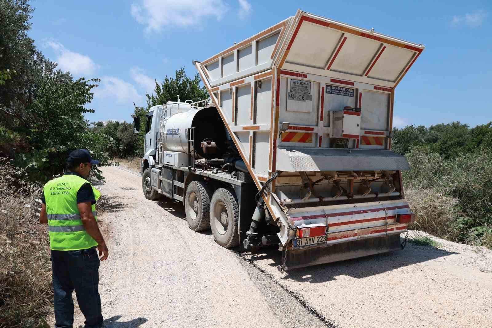 HBB, Defne Döver Mahallesi’nde yol çalışmasına başladı