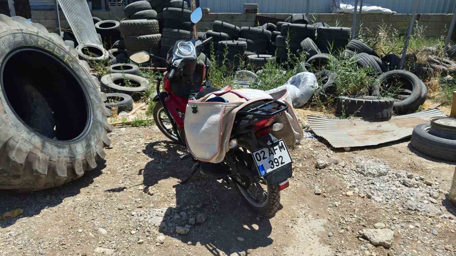 Devrilen motosikletin sürücüsü yaralandı