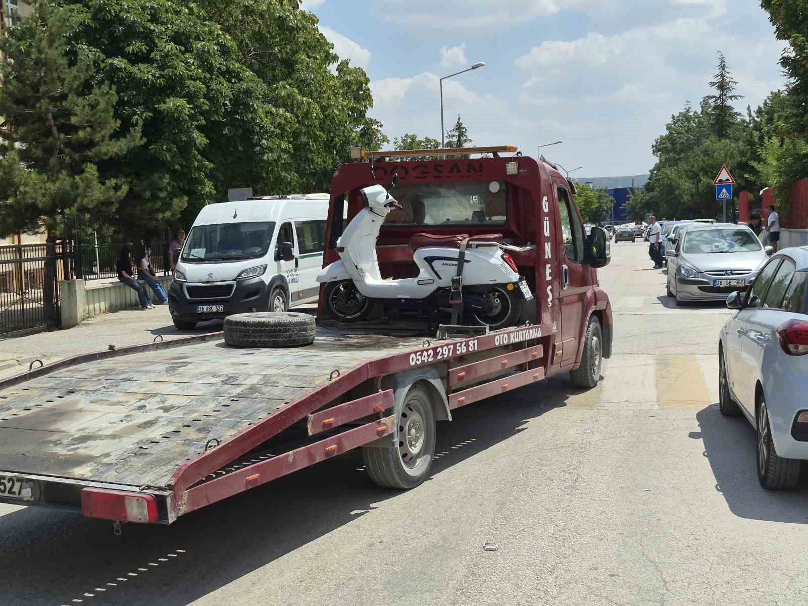 Eskişehir’de hatalı U dönüşü kazaya sebep oldu: 1 yaralı