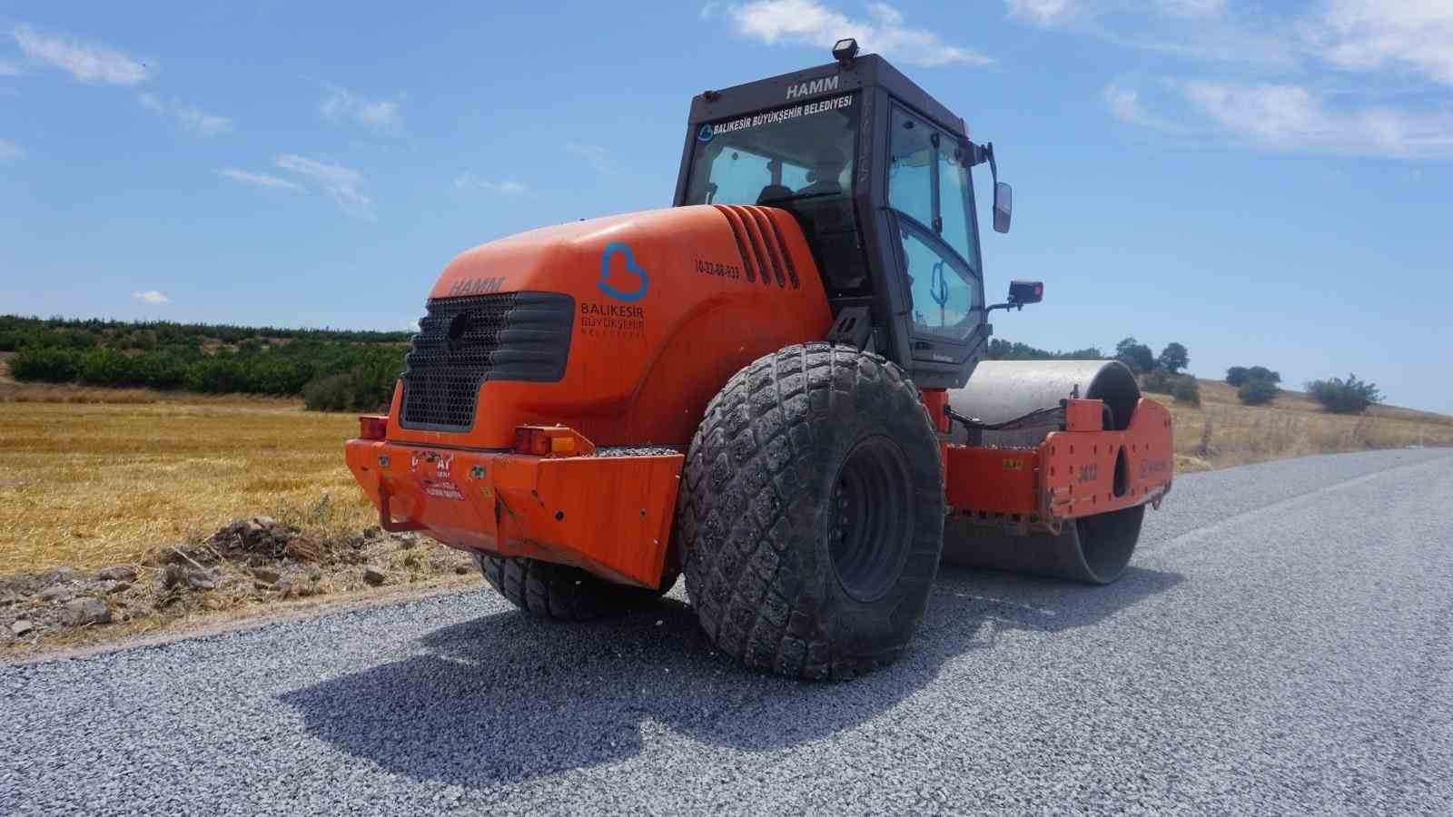 Büyükşehir, Orhanlı-Çiftlikköy arasındaki yolu iyileştirdi